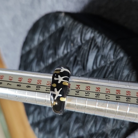 💕 5/$25 Size 6 Vintage Lucite black gold and white. - Picture 9 of 13